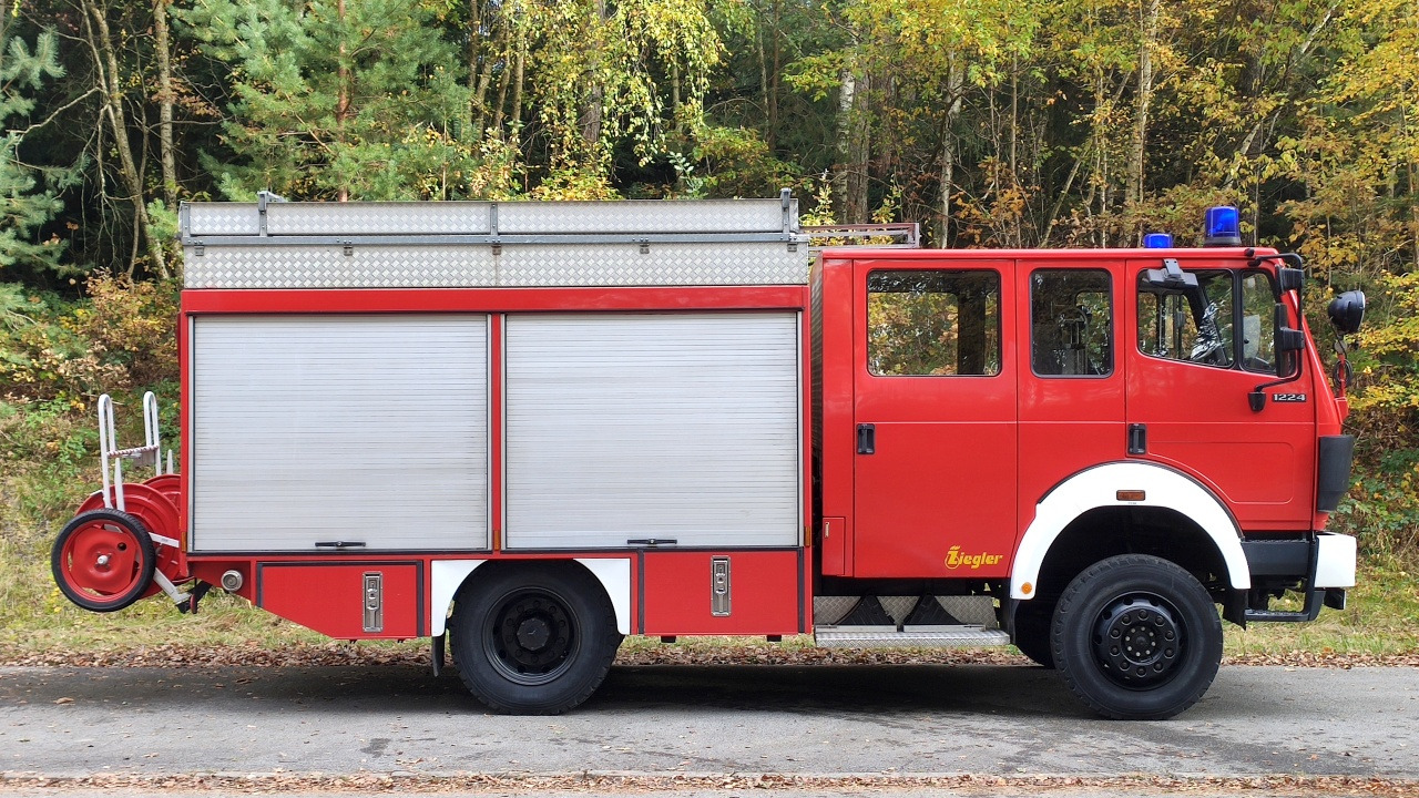 Mercedes-Benz 1224 AF - Camión: foto 2 Mercedes-Benz 1224 AF - Camión: foto 2