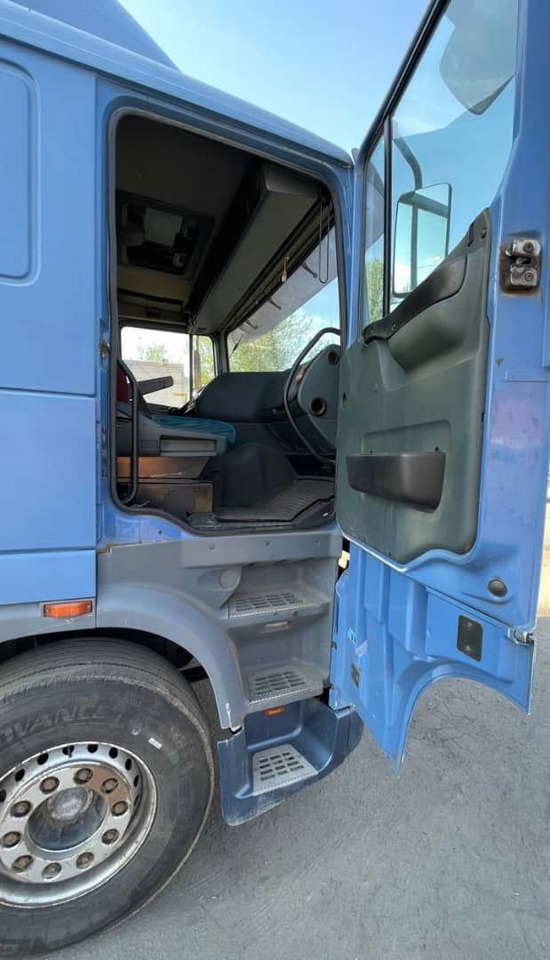 DAF XF 95.430 Tractor unit - Cabeza tractora: foto 4 DAF XF 95.430 Tractor unit - Cabeza tractora: foto 4