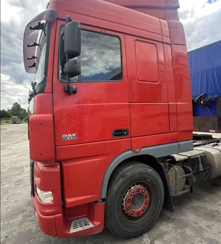 DAF XF 95 - Cabeza tractora: foto 3 DAF XF 95 - Cabeza tractora: foto 3