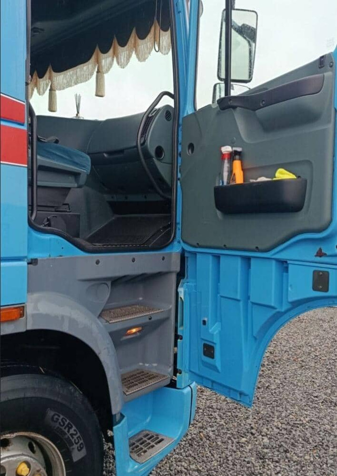 DAF XF95 - Cabeza tractora: foto 4 DAF XF95 - Cabeza tractora: foto 4