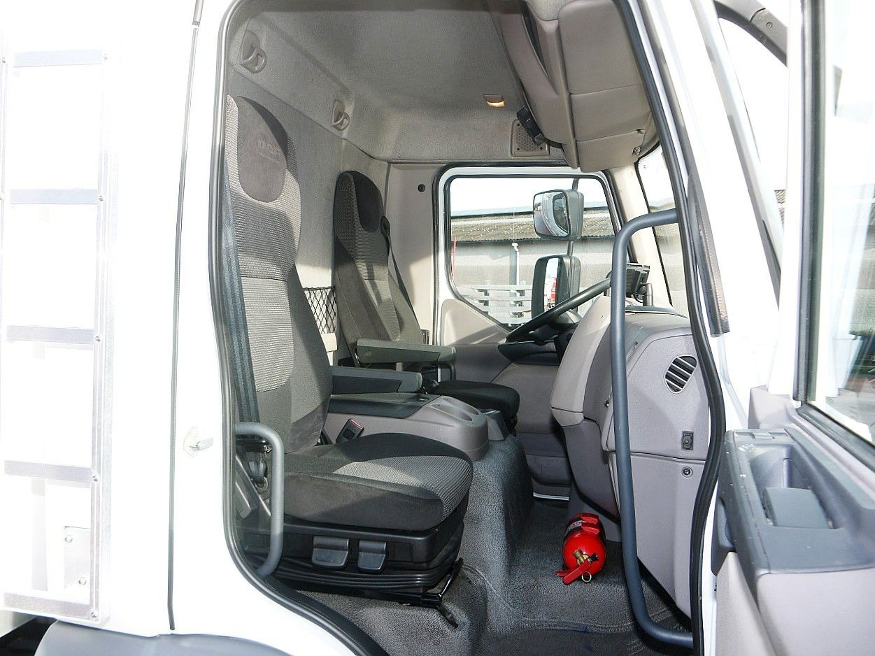 Camión frigorífico DAF LF 180 .10 KUHLKOFFER CARRIER SUPRA 750MT AIRCO: foto 16