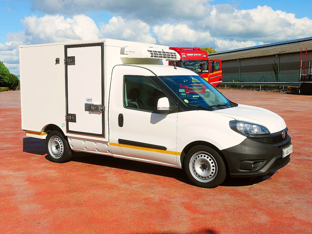 Fiat DOBLO 1.6 KUHLKOFFER THERMOKING MT A/C - Furgoneta frigorifica: foto 2 Fiat DOBLO 1.6 KUHLKOFFER THERMOKING MT A/C - Furgoneta frigorifica: foto 2