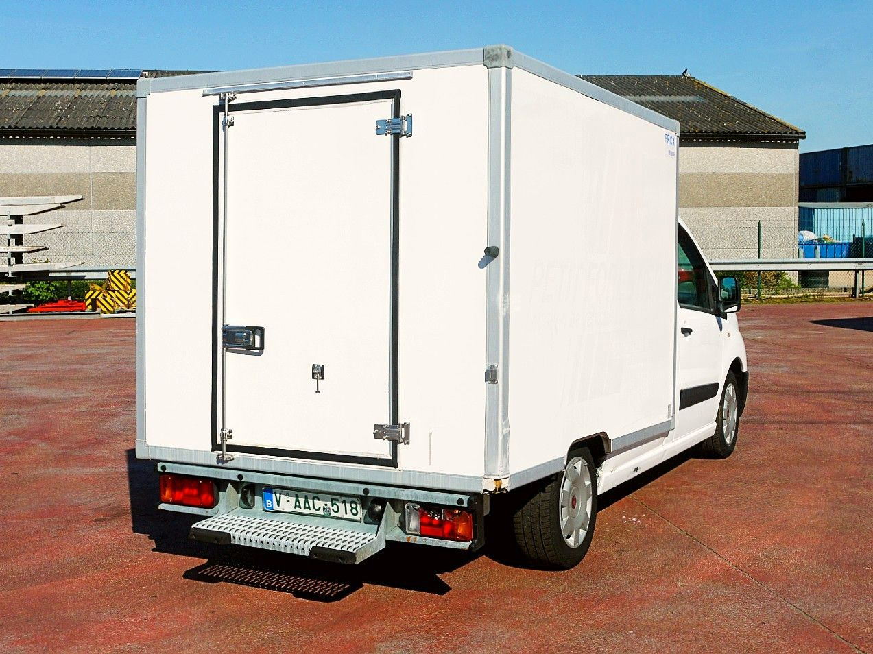 Fiat SCUDO 2.0 KUHKOFFER RELEC FROID TR 22 -20C - Furgoneta frigorifica: foto 5 Fiat SCUDO 2.0 KUHKOFFER RELEC FROID TR 22 -20C - Furgoneta frigorifica: foto 5
