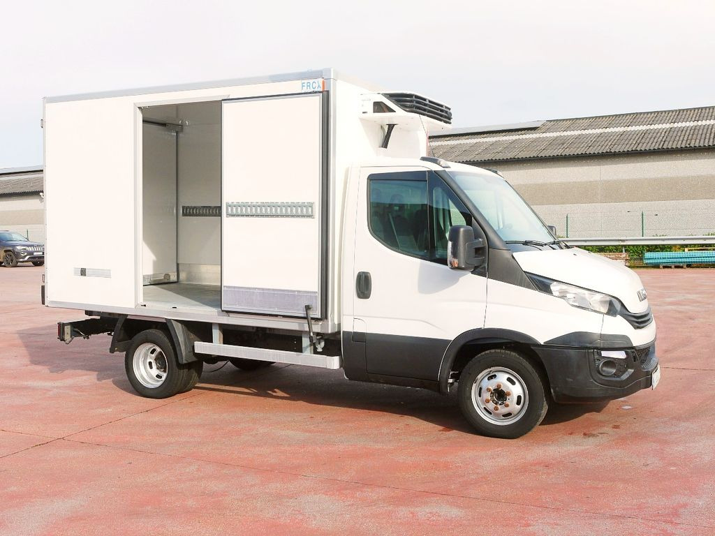 Iveco 35C14 DAILY KUHLKOFFER CARRIER XARIOS 350 -20c - Furgoneta frigorifica: foto 3 Iveco 35C14 DAILY KUHLKOFFER CARRIER XARIOS 350 -20c - Furgoneta frigorifica: foto 3