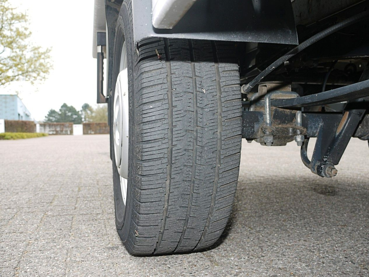 Furgoneta frigorifica Iveco 35S13 DAILY KUHLKOFFER RELEC FROID -20C: foto 18 Furgoneta frigorifica Iveco 35S13 DAILY KUHLKOFFER RELEC FROID -20C: foto 18