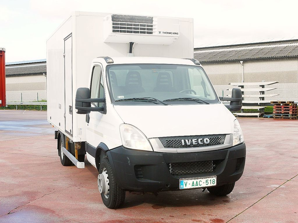 Iveco 60C15 65 70 DAILY KUHLKOFFER THERMOKING V500 A/C - Furgoneta frigorifica: foto 1 Iveco 60C15 65 70 DAILY KUHLKOFFER THERMOKING V500 A/C - Furgoneta frigorifica: foto 1