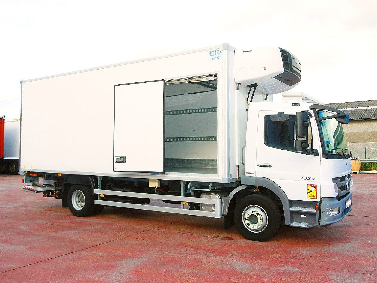 Mercedes-Benz 1324 ATEGO CARRIER SUPRA 1000MT CITY Z. A/C LUFT - Camión frigorífico: foto 3 Mercedes-Benz 1324 ATEGO CARRIER SUPRA 1000MT CITY Z. A/C LUFT - Camión frigorífico: foto 3