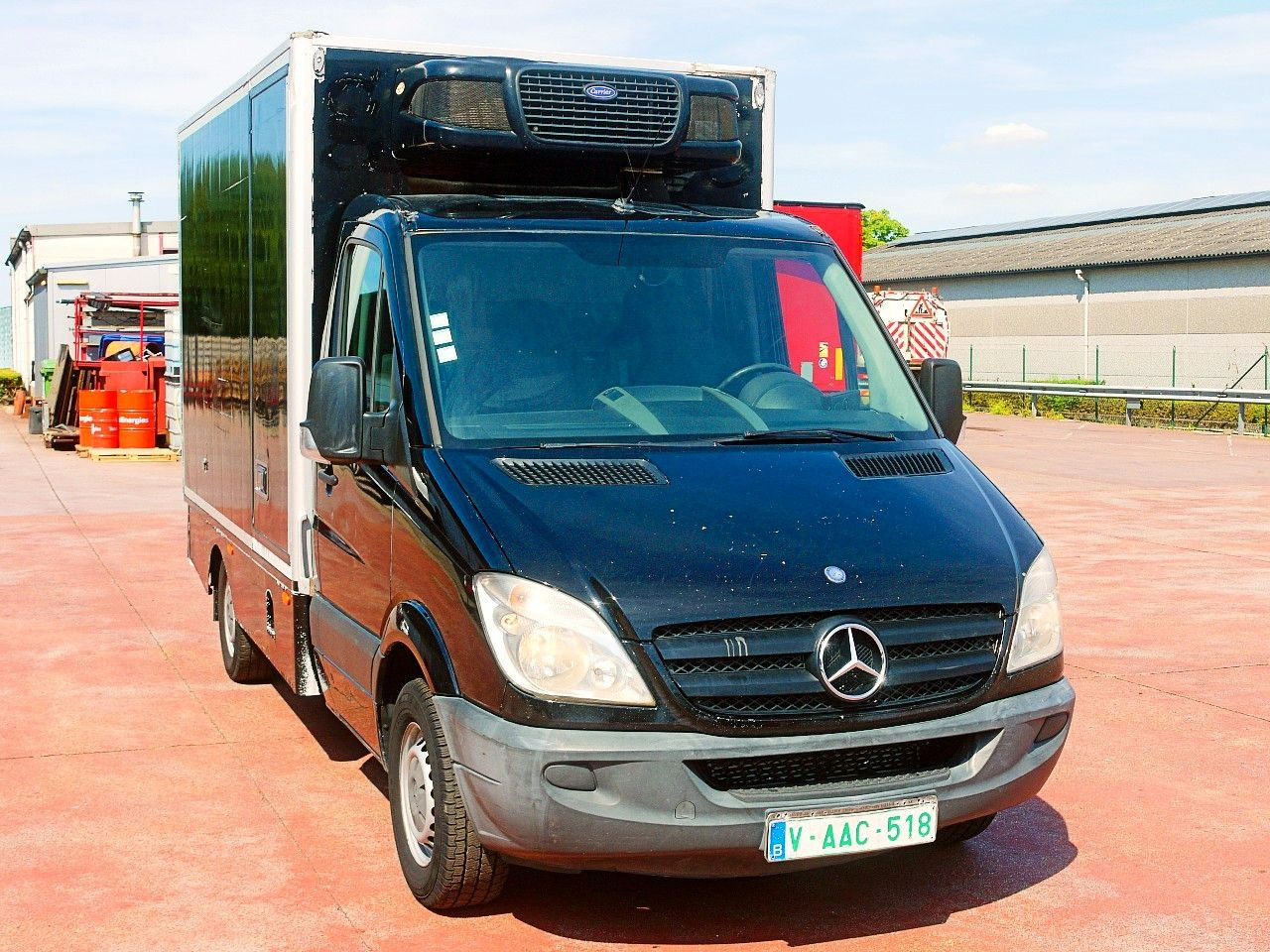 Mercedes-Benz 319 SPRINTER V6 KUHLKOFFER CARRIER PULSOR 600 MT - Furgoneta frigorifica: foto 1 Mercedes-Benz 319 SPRINTER V6 KUHLKOFFER CARRIER PULSOR 600 MT - Furgoneta frigorifica: foto 1