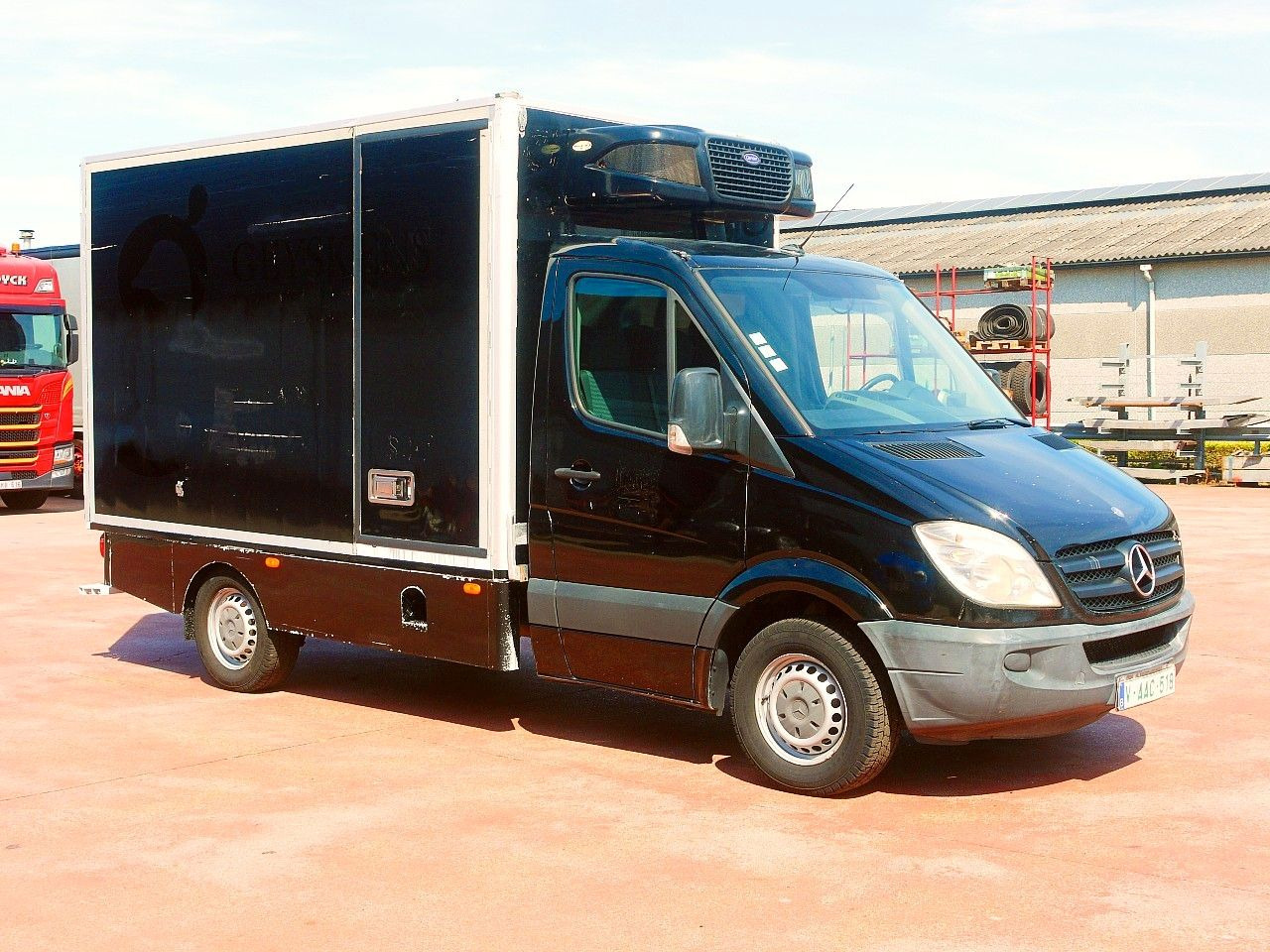 Mercedes-Benz 319 SPRINTER V6 KUHLKOFFER CARRIER PULSOR 600 MT - Furgoneta frigorifica: foto 2 Mercedes-Benz 319 SPRINTER V6 KUHLKOFFER CARRIER PULSOR 600 MT - Furgoneta frigorifica: foto 2