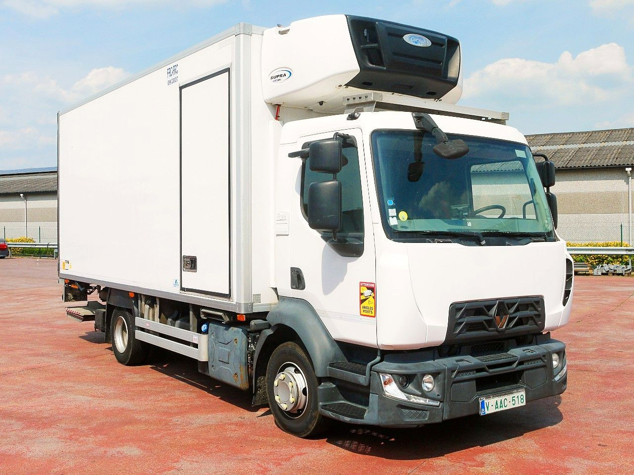 Renault D 10.210 KUHLKOFFER CARRIER SUPRA 1150 MT - Camión frigorífico: foto 2 Renault D 10.210 KUHLKOFFER CARRIER SUPRA 1150 MT - Camión frigorífico: foto 2