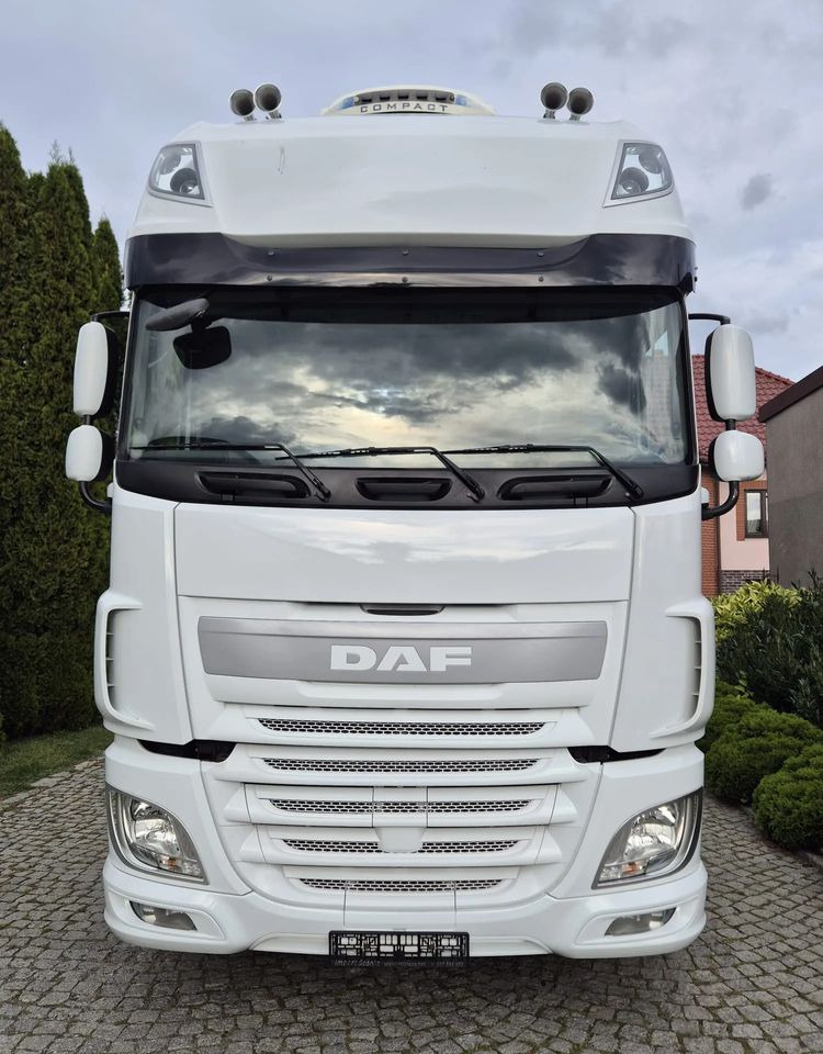 DAF XF106 - Cabeza tractora: foto 2 DAF XF106 - Cabeza tractora: foto 2