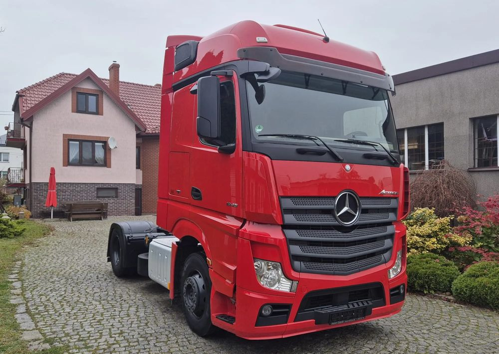 Mercedes-Benz 1845 - Cabeza tractora: foto 3 Mercedes-Benz 1845 - Cabeza tractora: foto 3