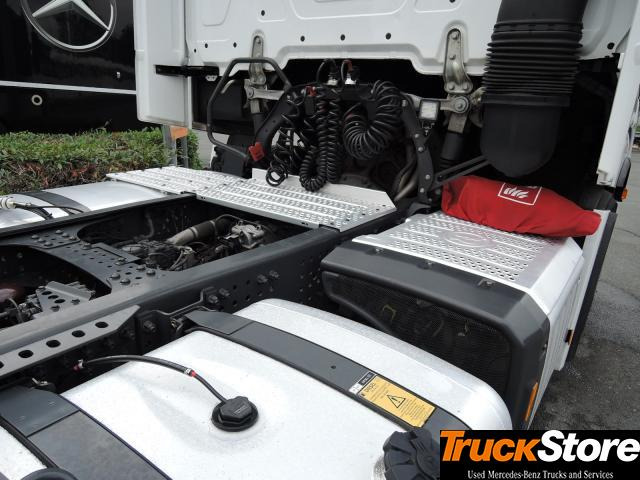 Mercedes-Benz Actros 1845 LS nRL - Cabeza tractora: foto 2 Mercedes-Benz Actros 1845 LS nRL - Cabeza tractora: foto 2