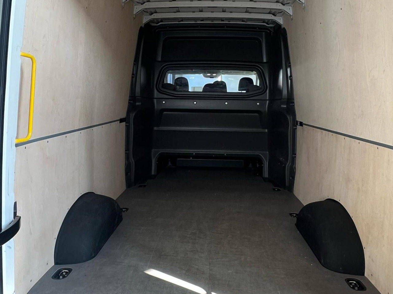 MAN TGE 3.180 L3H3 MIXTO 4x4 STANDHZ DIFF AHK ACC - Furgoneta: foto 5 MAN TGE 3.180 L3H3 MIXTO 4x4 STANDHZ DIFF AHK ACC - Furgoneta: foto 5