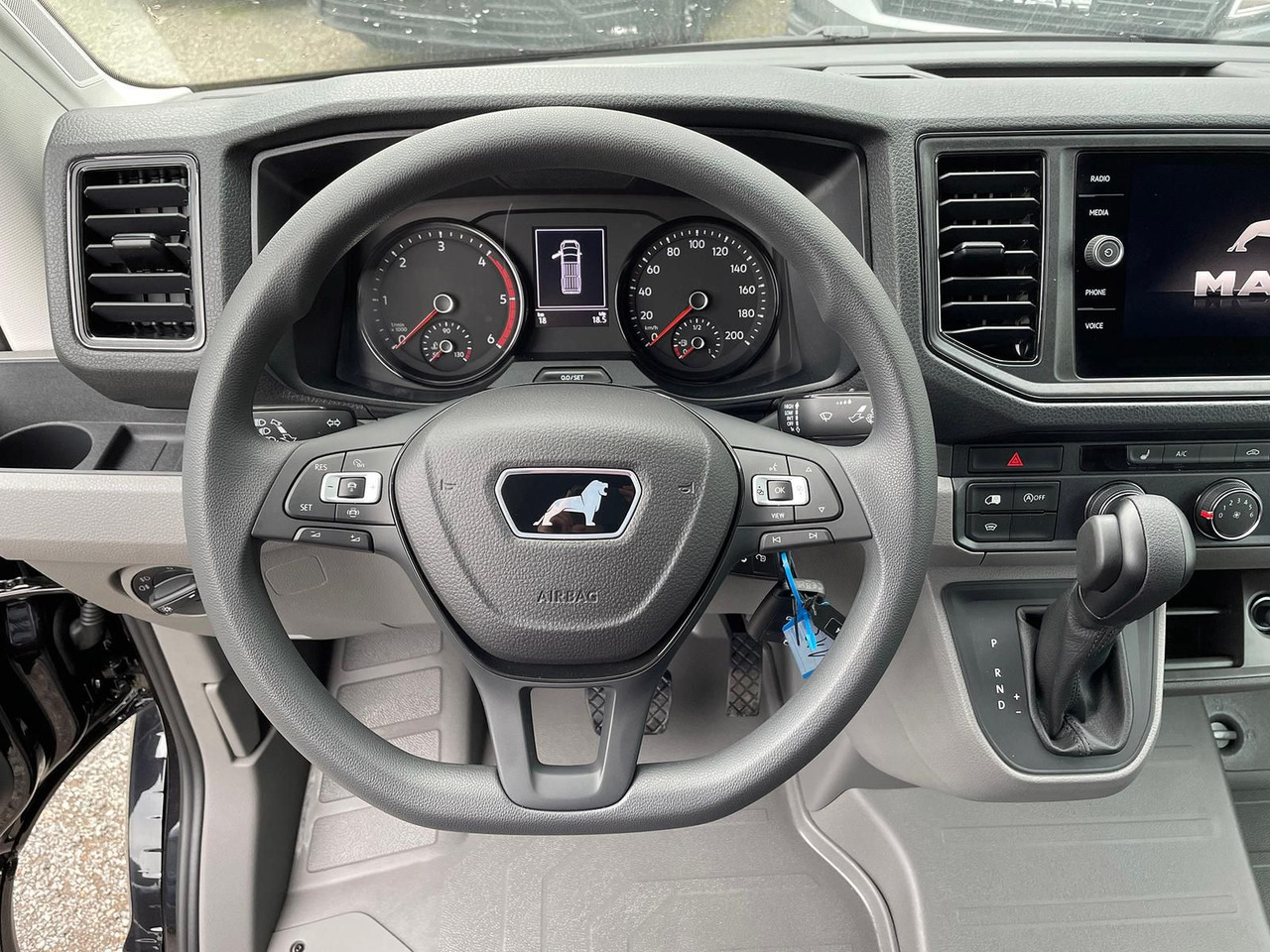 Coche MAN TGE 3.180 Kasten L5H3 4x4 ACC LED NAV SITZHZ AHK: foto 11