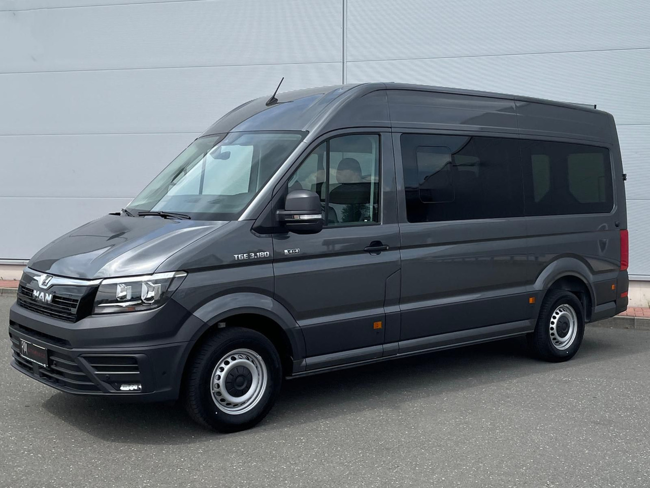 MAN TGE 3.180 Kombi L3H2 4x4 TEMPOMAT KAMERA 8-SITZE - Minibús, Furgoneta de pasajeros: foto 1 MAN TGE 3.180 Kombi L3H2 4x4 TEMPOMAT KAMERA 8-SITZE - Minibús, Furgoneta de pasajeros: foto 1