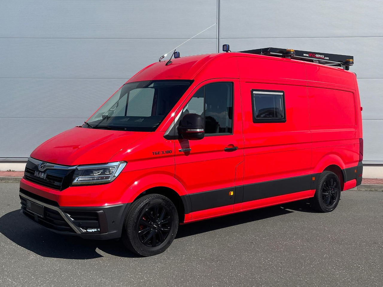 MAN TGE 3.180 L3H3 Individual S BF3+ BEGLEITFAHRZEUG - Furgoneta de pasajeros: foto 1 MAN TGE 3.180 L3H3 Individual S BF3+ BEGLEITFAHRZEUG - Furgoneta de pasajeros: foto 1
