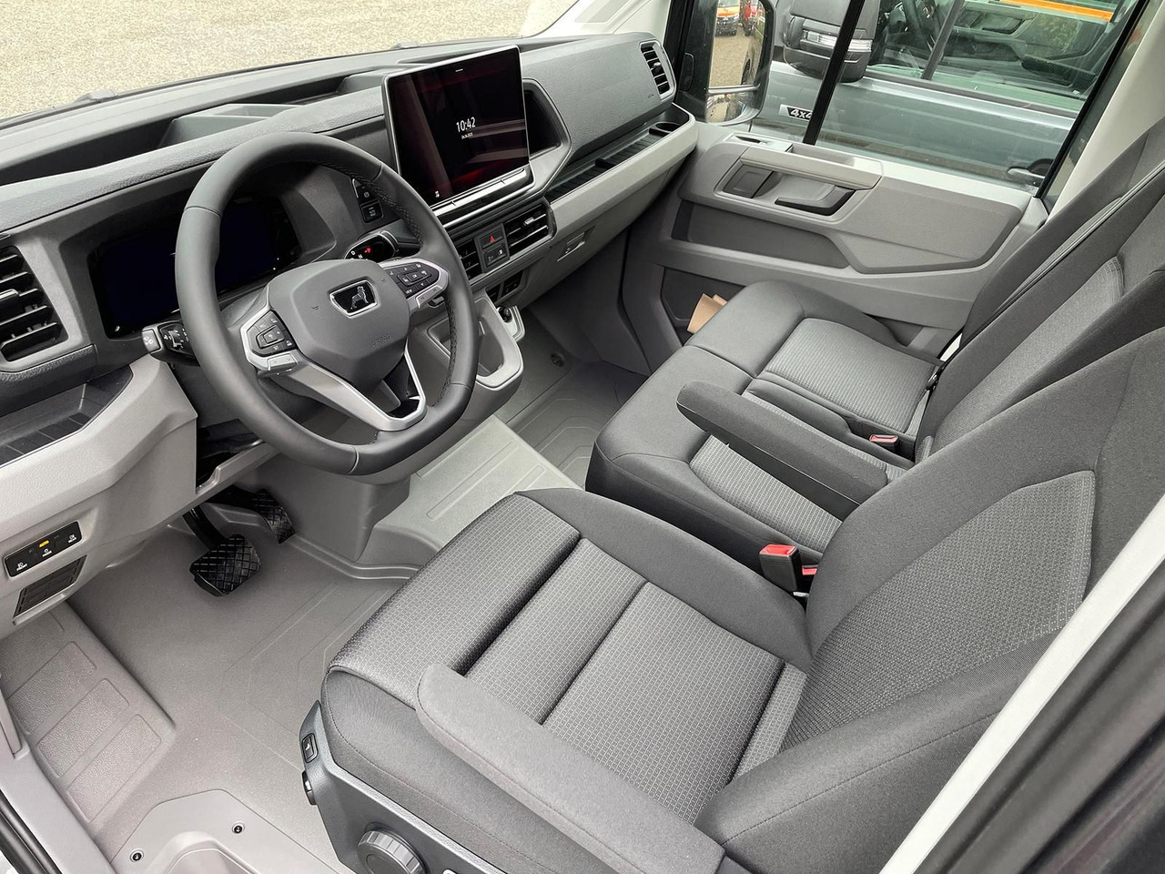 Furgón MAN TGE 3.180 L3H3 Kasten 4x4 AHK ACC LED NAV SITZHZ: foto 26