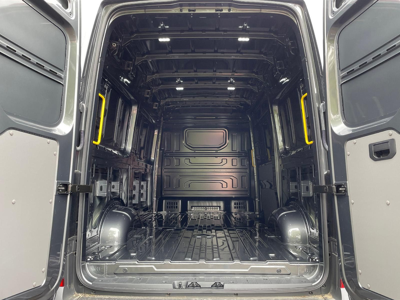 Furgón MAN TGE 3.180 L3H3 Kasten 4x4 AHK ACC LED NAV SITZHZ: foto 9