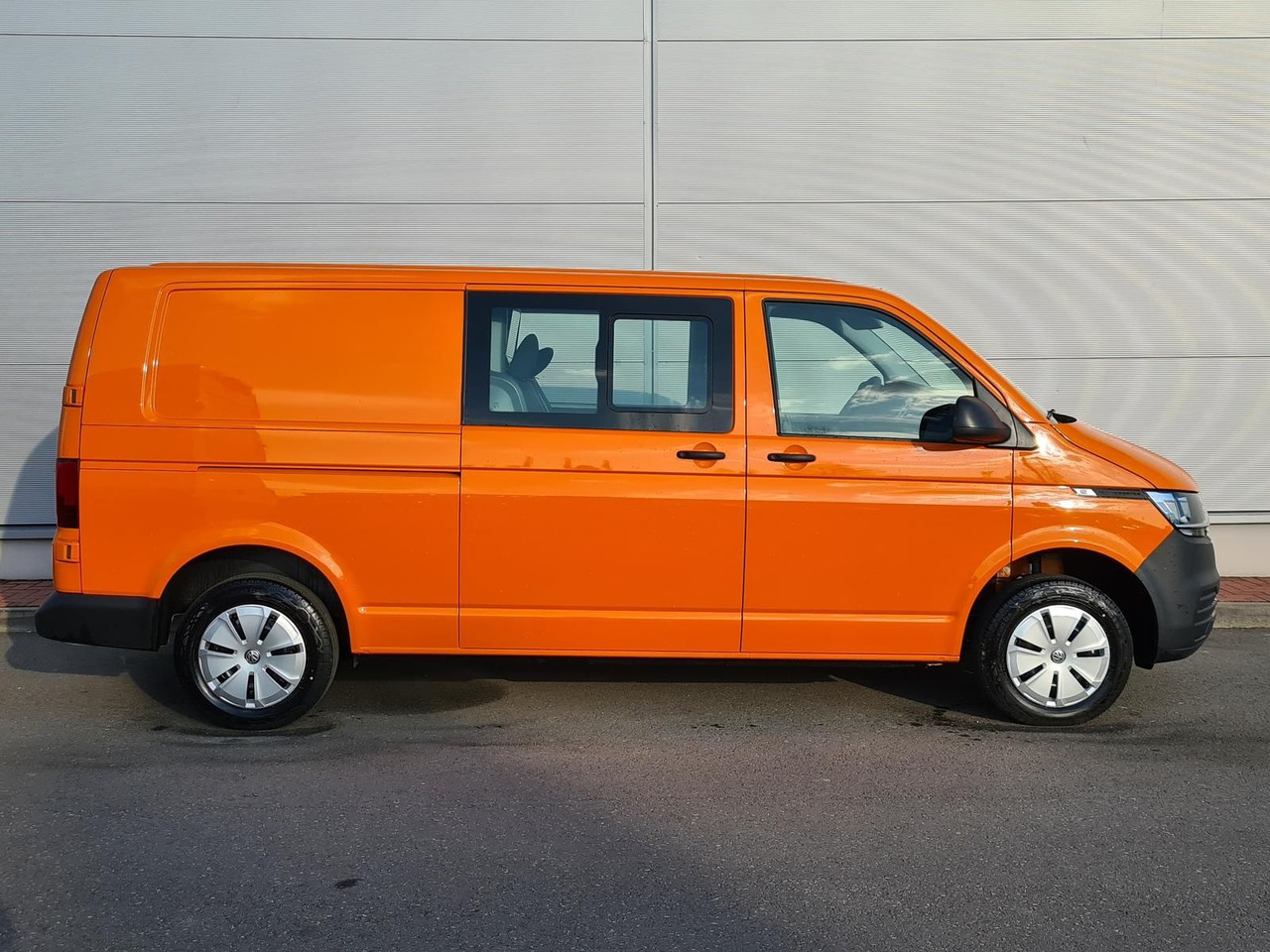Volkswagen T6.1 Transporter MIXTO lang LED PDC KLIMA SITZH - Coche: foto 5 Volkswagen T6.1 Transporter MIXTO lang LED PDC KLIMA SITZH - Coche: foto 5