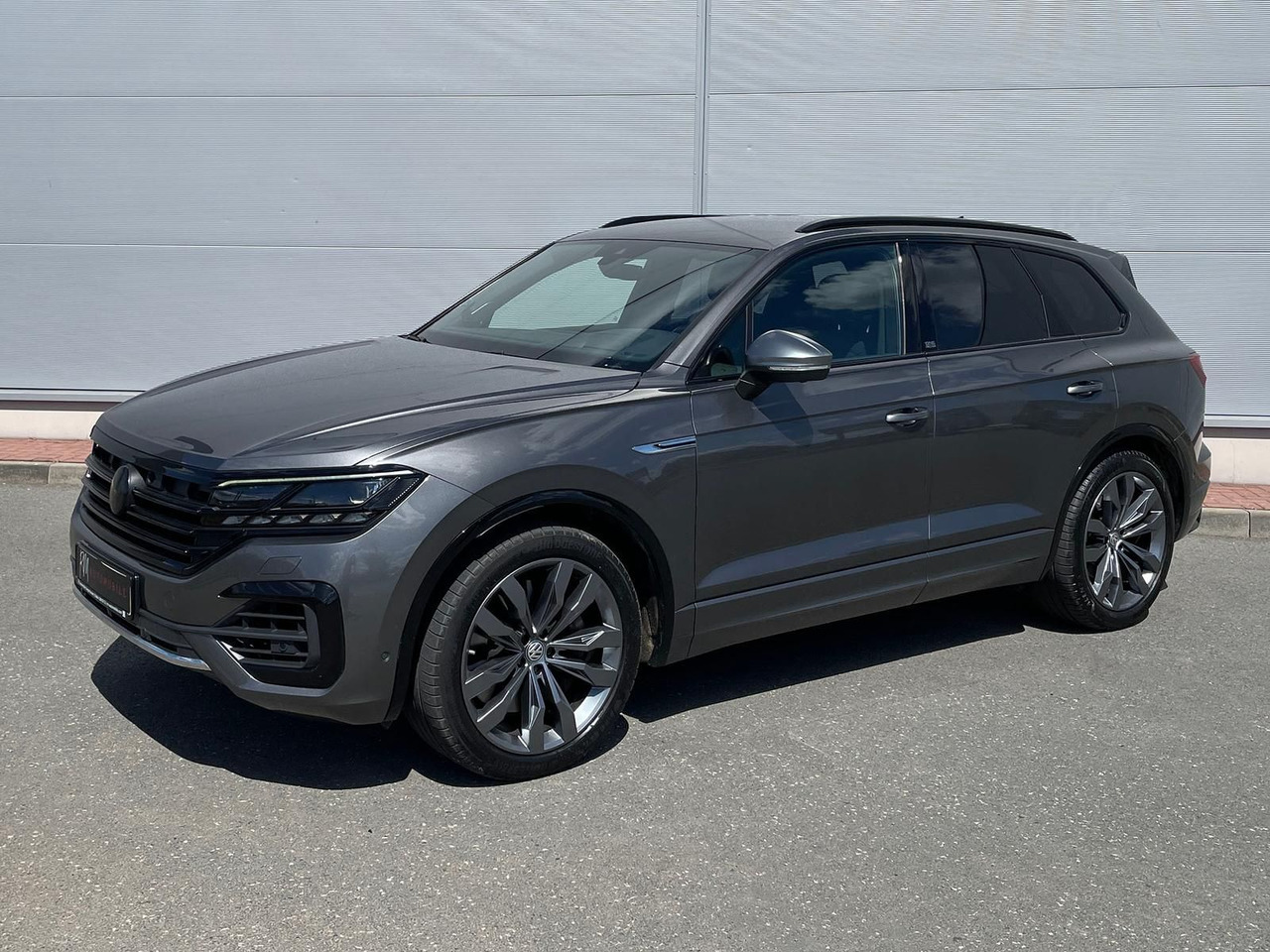 Volkswagen Touareg 4.0 V8 TDI One Million 4M LEDER AHK ACC - SUV/ Todoterreno: foto 1 Volkswagen Touareg 4.0 V8 TDI One Million 4M LEDER AHK ACC - SUV/ Todoterreno: foto 1
