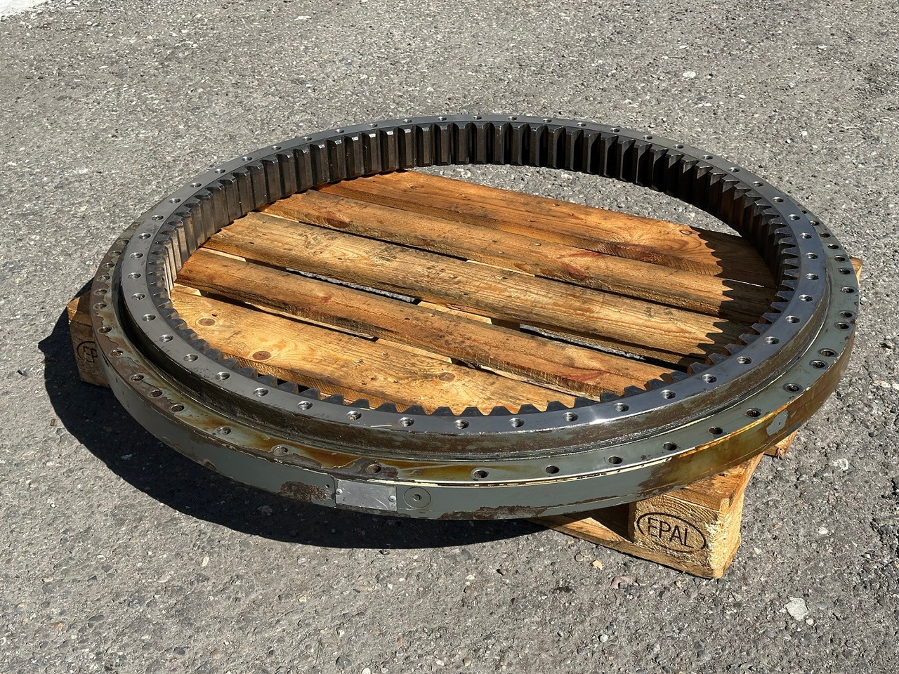 LIEBHERR Original Drehkranz – Kugeldrehverbindung mit ID-Nr.11690802. R920 S-1545,R920-1545,R922 LC-1442,R922 LC-1443,R922-1442,R924 LC-1444,R924 LC-1445,R924-1444,R925-1444. #11690802.N10220272# - Corona de giro para Excavadora de cadenas: foto 1 LIEBHERR Original Drehkranz – Kugeldrehverbindung mit ID-Nr.11690802. R920 S-1545,R920-1545,R922 LC-1442,R922 LC-1443,R922-1442,R924 LC-1444,R924 LC-1445,R924-1444,R925-1444. #11690802.N10220272# - Corona de giro para Excavadora de cadenas: foto 1