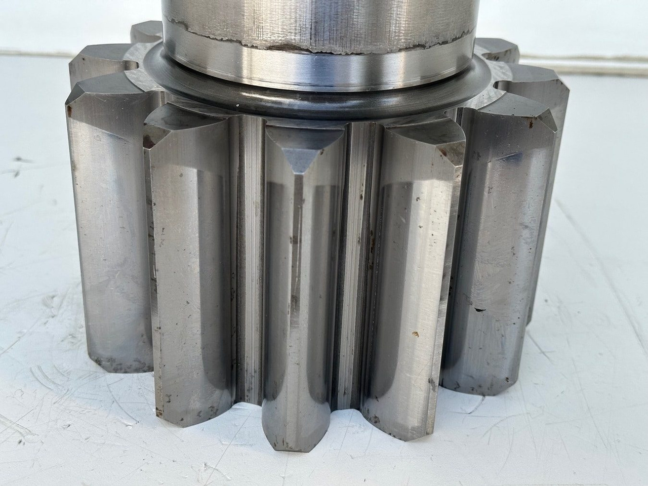 Reductor de giro para Excavadora de cadenas Liebherr Abtriebswelle ID-Nr.90208977.  SAT325A296.  R934-1550, R938-1650,  R945-1866.   #90208977.12#: foto 9 Reductor de giro para Excavadora de cadenas Liebherr Abtriebswelle ID-Nr.90208977.  SAT325A296.  R934-1550, R938-1650,  R945-1866.   #90208977.12#: foto 9