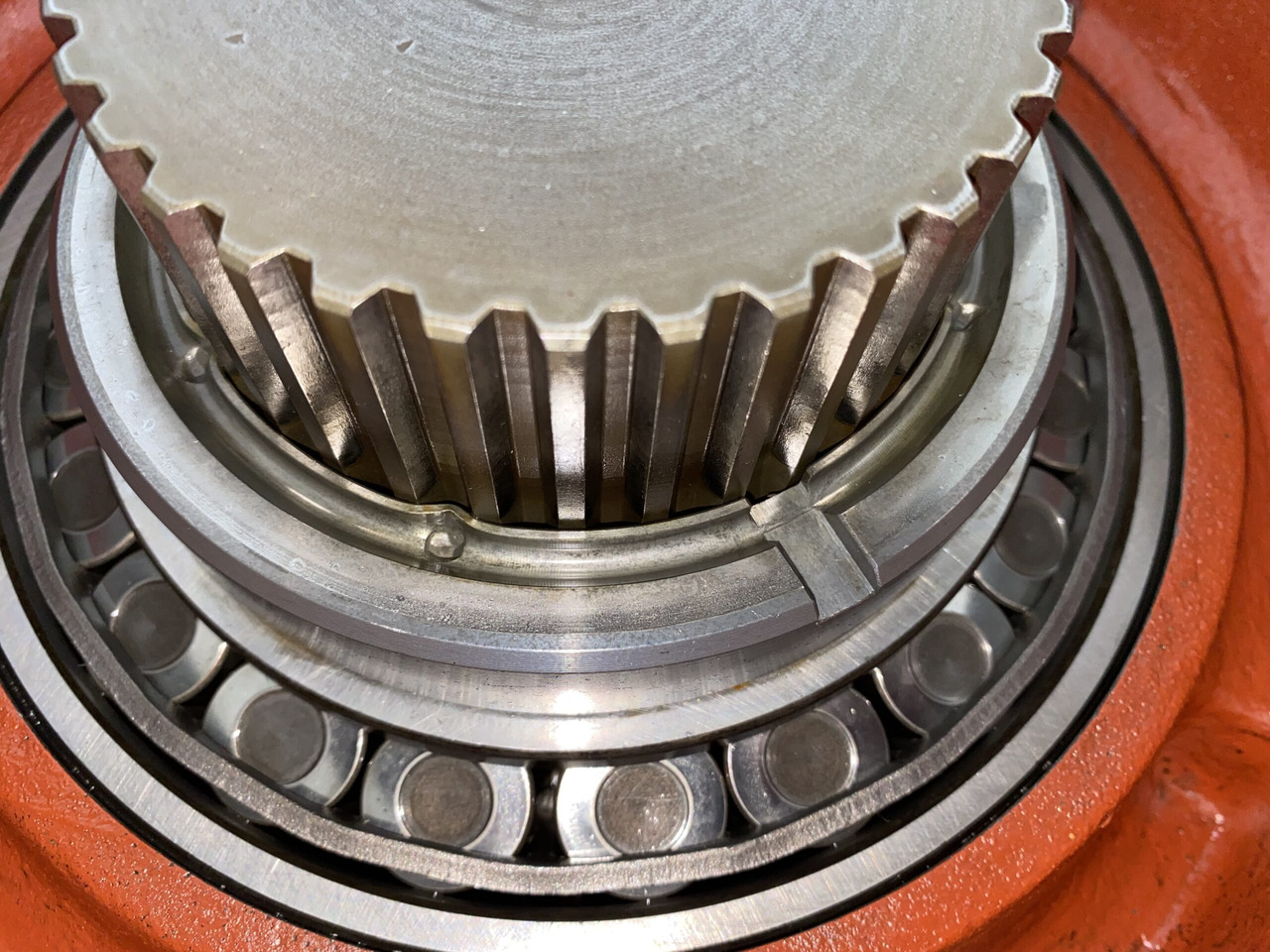 Reductor de giro para Maquinaria de construcción Liebherr Abtriebswellengehäuse ID-Nr.9441707 mit Abtriebswelle ID-Nr.9441713. SAT300/213 - SAT300/225 - SAT375/219. A900 C-LI, A944 B-LI, E942,LOS942,LOS944,P942,P944,R942,R944, R944B. #AB.1555#: foto 11 Reductor de giro para Maquinaria de construcción Liebherr Abtriebswellengehäuse ID-Nr.9441707 mit Abtriebswelle ID-Nr.9441713. SAT300/213 - SAT300/225 - SAT375/219. A900 C-LI, A944 B-LI, E942,LOS942,LOS944,P942,P944,R942,R944, R944B. #AB.1555#: foto 11