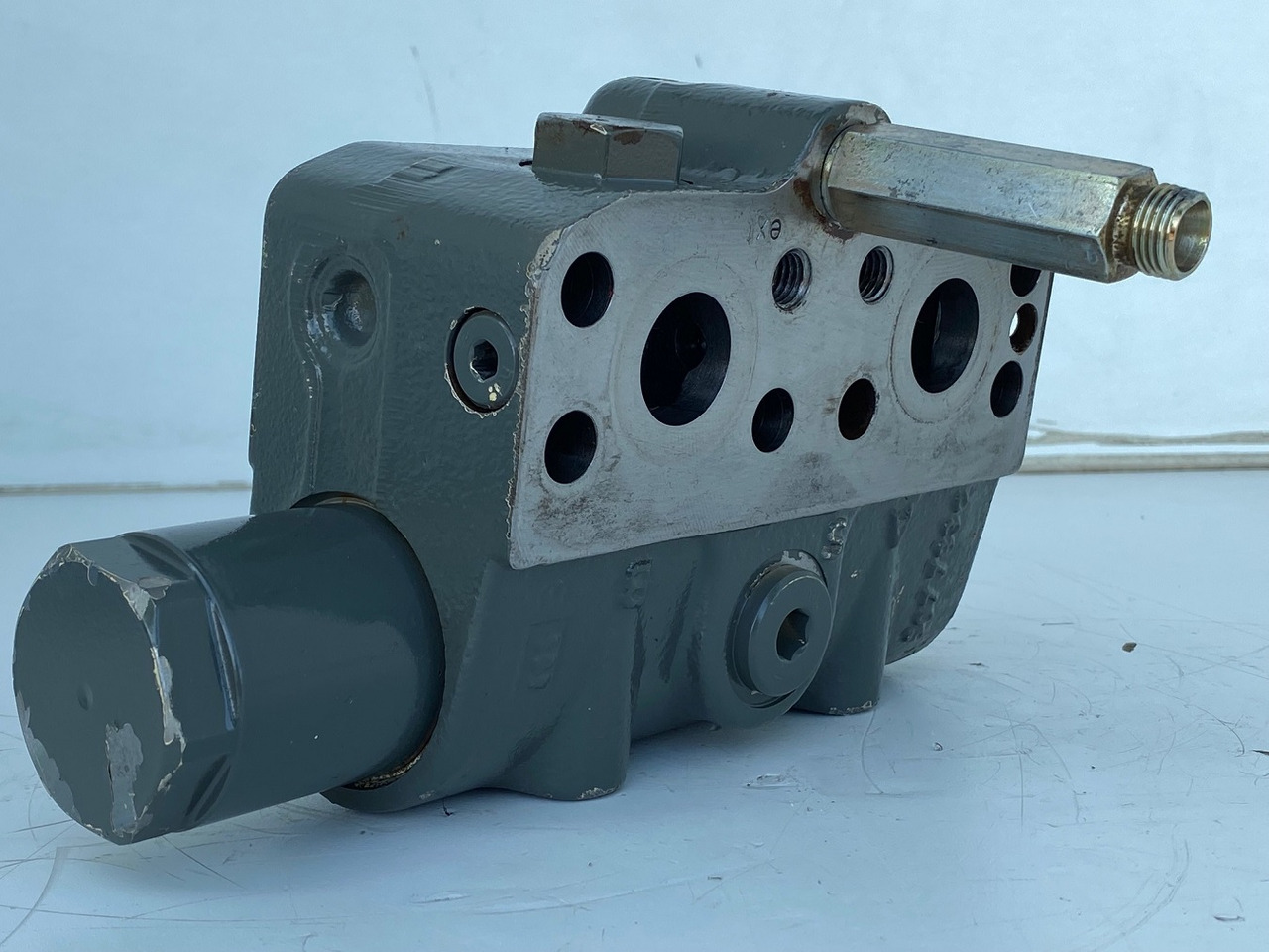 Mando final para Excavadora de cadenas Liebherr Bremsventil ID-Nr.10471957. LOS914, LOS924, R902, R904, R912, R914, R922, R924, R924 COMP, R924 COMPA. #STM20.05##: foto 6 Mando final para Excavadora de cadenas Liebherr Bremsventil ID-Nr.10471957. LOS914, LOS924, R902, R904, R912, R914, R922, R924, R924 COMP, R924 COMPA. #STM20.05##: foto 6