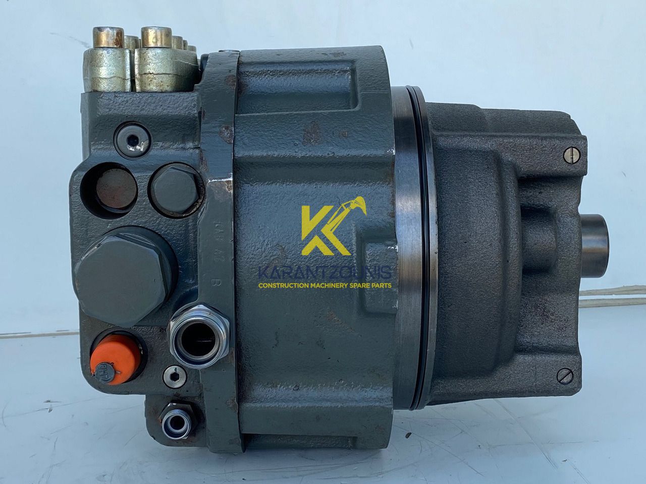 Liebherr Hydraulikeinbaumotor CMVE O 108. ID-Nr.10118562 - ID-Nr.10132610 - ID-Nr.10129048. LOS1916, LOS916, LOS926, R906, R916, R918, R920, R922, R924, R926COMP, R926, R936. #27979# - Motor hidráulico para Excavadora de cadenas: foto 2 Liebherr Hydraulikeinbaumotor CMVE O 108. ID-Nr.10118562 - ID-Nr.10132610 - ID-Nr.10129048. LOS1916, LOS916, LOS926, R906, R916, R918, R920, R922, R924, R926COMP, R926, R936. #27979# - Motor hidráulico para Excavadora de cadenas: foto 2