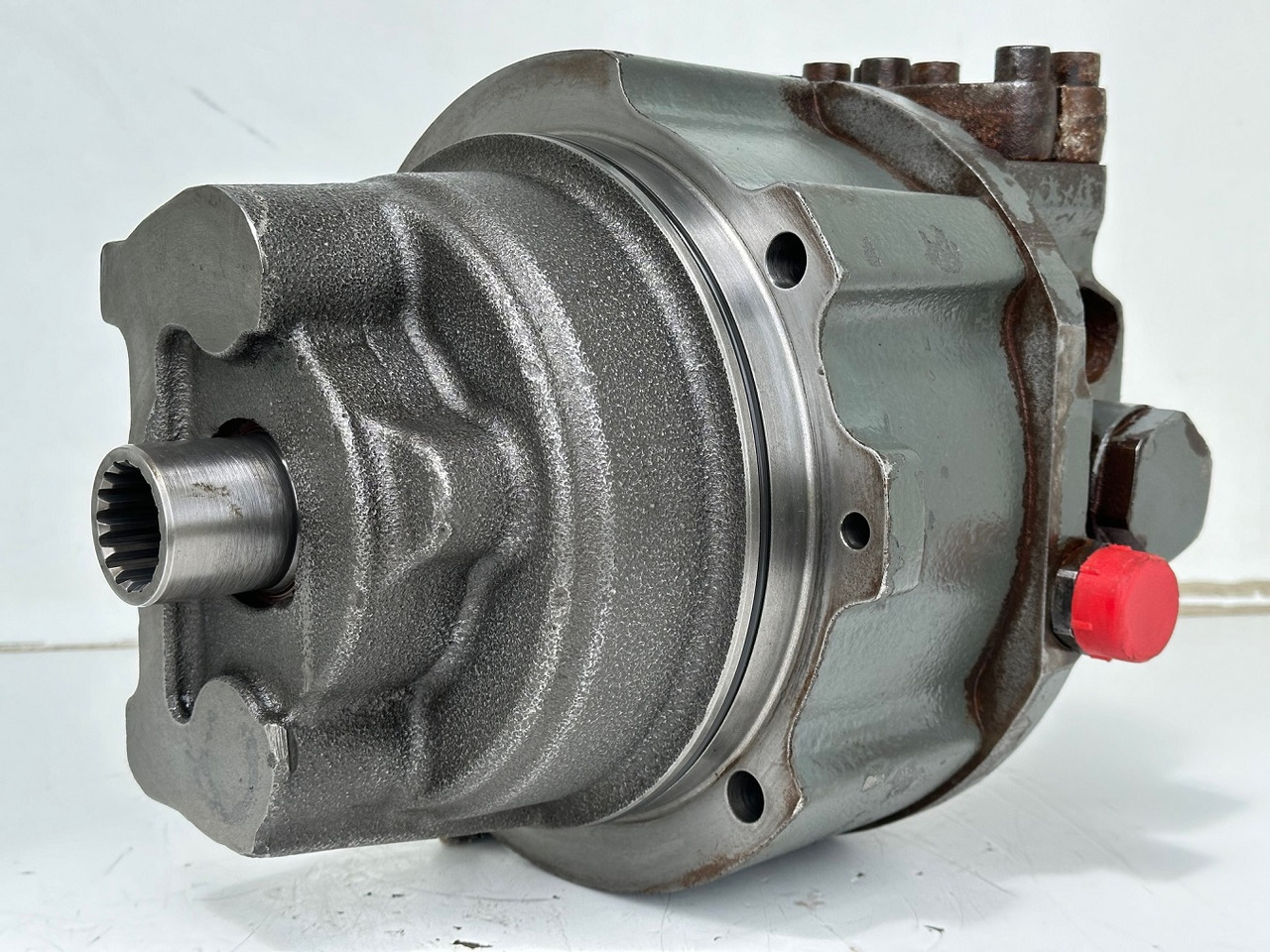 Liebherr Hydraulikeinbaumotor CMVE O 108. ID-Nr.10118562 - ID-Nr.10132610 - ID-Nr.10129048. LOS1916, LOS916, LOS926, R906, R916, R918, R920, R922, R924, R926COMP, R926, R936. #28314# - Motor hidráulico para Maquinaria de construcción: foto 2 Liebherr Hydraulikeinbaumotor CMVE O 108. ID-Nr.10118562 - ID-Nr.10132610 - ID-Nr.10129048. LOS1916, LOS916, LOS926, R906, R916, R918, R920, R922, R924, R926COMP, R926, R936. #28314# - Motor hidráulico para Maquinaria de construcción: foto 2