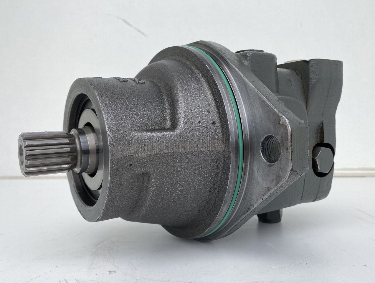 Liebherr Hydraulikeinbaumotor FMF045, ID-Nr.10132702. A924,LH30C,LH30M,LH35M,LH35MT,LH40C,LH40CP,LH40M,LH40MP,LH50CHR,LH50M,LH50MHR,LH50MT. #07110# - Motor hidráulico para Excavadora de ruedas: foto 3 Liebherr Hydraulikeinbaumotor FMF045, ID-Nr.10132702. A924,LH30C,LH30M,LH35M,LH35MT,LH40C,LH40CP,LH40M,LH40MP,LH50CHR,LH50M,LH50MHR,LH50MT. #07110# - Motor hidráulico para Excavadora de ruedas: foto 3