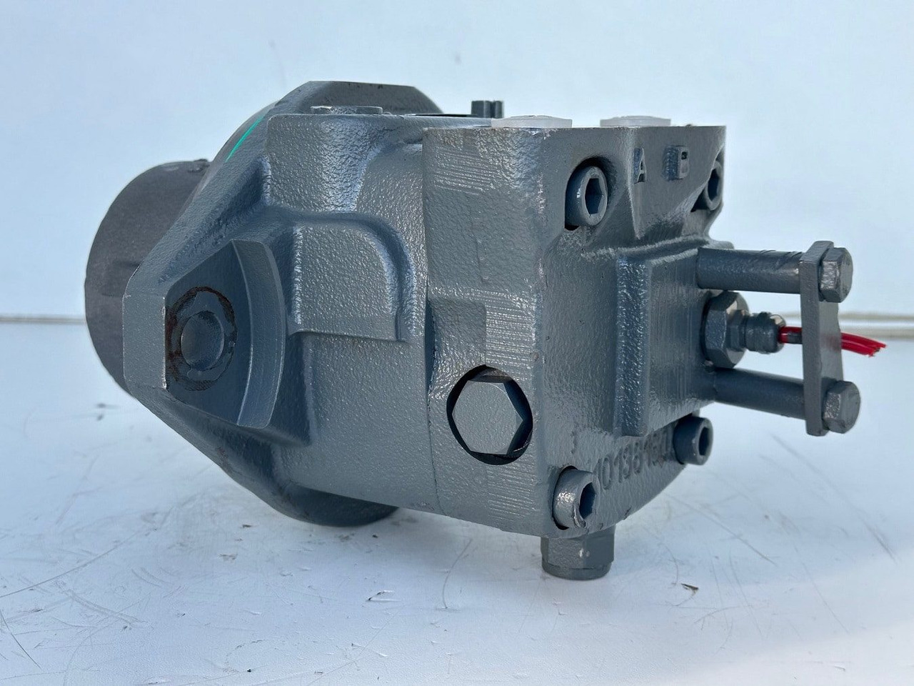 Liebherr Hydraulikeinbaumotor FMF045, ID-Nr.10132702. A924,LH30C,LH30M,LH35M,LH35MT,LH40C,LH40CP,LH40M,LH40MP,LH50CHR,LH50M,LH50MHR,LH50MT. #23.12.01074# - Motor hidráulico para Excavadora de ruedas: foto 4 Liebherr Hydraulikeinbaumotor FMF045, ID-Nr.10132702. A924,LH30C,LH30M,LH35M,LH35MT,LH40C,LH40CP,LH40M,LH40MP,LH50CHR,LH50M,LH50MHR,LH50MT. #23.12.01074# - Motor hidráulico para Excavadora de ruedas: foto 4