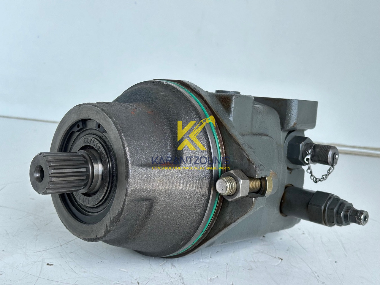 Liebherr Hydraulikeinbaumotor Typ:FMF058, ID-Nr.10122576 - ID-Nr.10145827 - ID-Nr.11371069. LOS1906, P924 COMP , R906, R906 PROTO, R916, R922, R924, R924 COMP, R926 COMP, R926 K LC. #39780# - Motor hidráulico para Excavadora: foto 1 Liebherr Hydraulikeinbaumotor Typ:FMF058, ID-Nr.10122576 - ID-Nr.10145827 - ID-Nr.11371069. LOS1906, P924 COMP , R906, R906 PROTO, R916, R922, R924, R924 COMP, R926 COMP, R926 K LC. #39780# - Motor hidráulico para Excavadora: foto 1