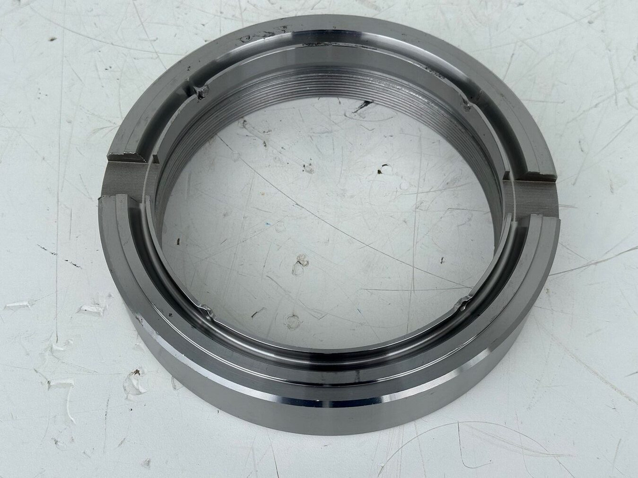 Liebherr Original Nutmutter ID-Nr.9443117 - ID-Nr.944311703. LH110,A974,LOS974,P974,P976,R974,R976,R980,P994,P995,R944,R995. #944311703.31.07# - Reductor de giro para Maquinaria de construcción: foto 1 Liebherr Original Nutmutter ID-Nr.9443117 - ID-Nr.944311703. LH110,A974,LOS974,P974,P976,R974,R976,R980,P994,P995,R944,R995. #944311703.31.07# - Reductor de giro para Maquinaria de construcción: foto 1