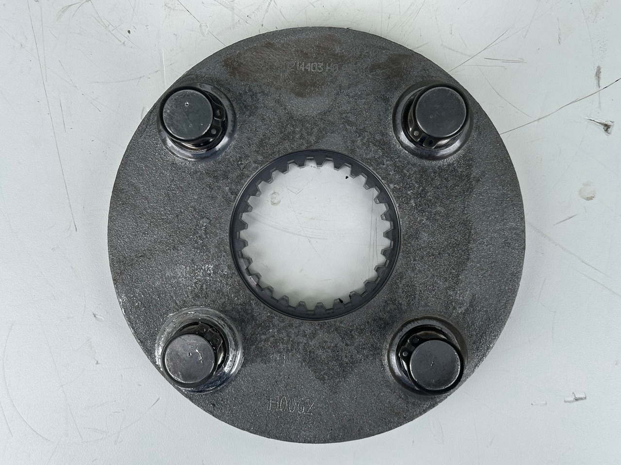 Liebherr Planetenträger ID-Nr.90214403. SAT275A290. R922 LC-1486. R924 LC-1487. #90214403.HO.925# - Reductor de giro para Maquinaria de construcción: foto 3 Liebherr Planetenträger ID-Nr.90214403. SAT275A290. R922 LC-1486. R924 LC-1487. #90214403.HO.925# - Reductor de giro para Maquinaria de construcción: foto 3