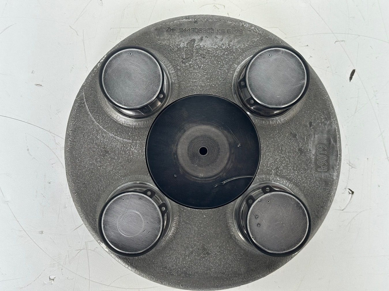 Liebherr Planetenträger ID-Nr.944306303 - ID-Nr.9443063. A924, A934, LH30, LH35, R906, R916, R922, R924, R926, R932, R934, R944. #k9079# - Caja de cambios para Maquinaria de construcción: foto 3 Liebherr Planetenträger ID-Nr.944306303 - ID-Nr.9443063. A924, A934, LH30, LH35, R906, R916, R922, R924, R926, R932, R934, R944. #k9079# - Caja de cambios para Maquinaria de construcción: foto 3