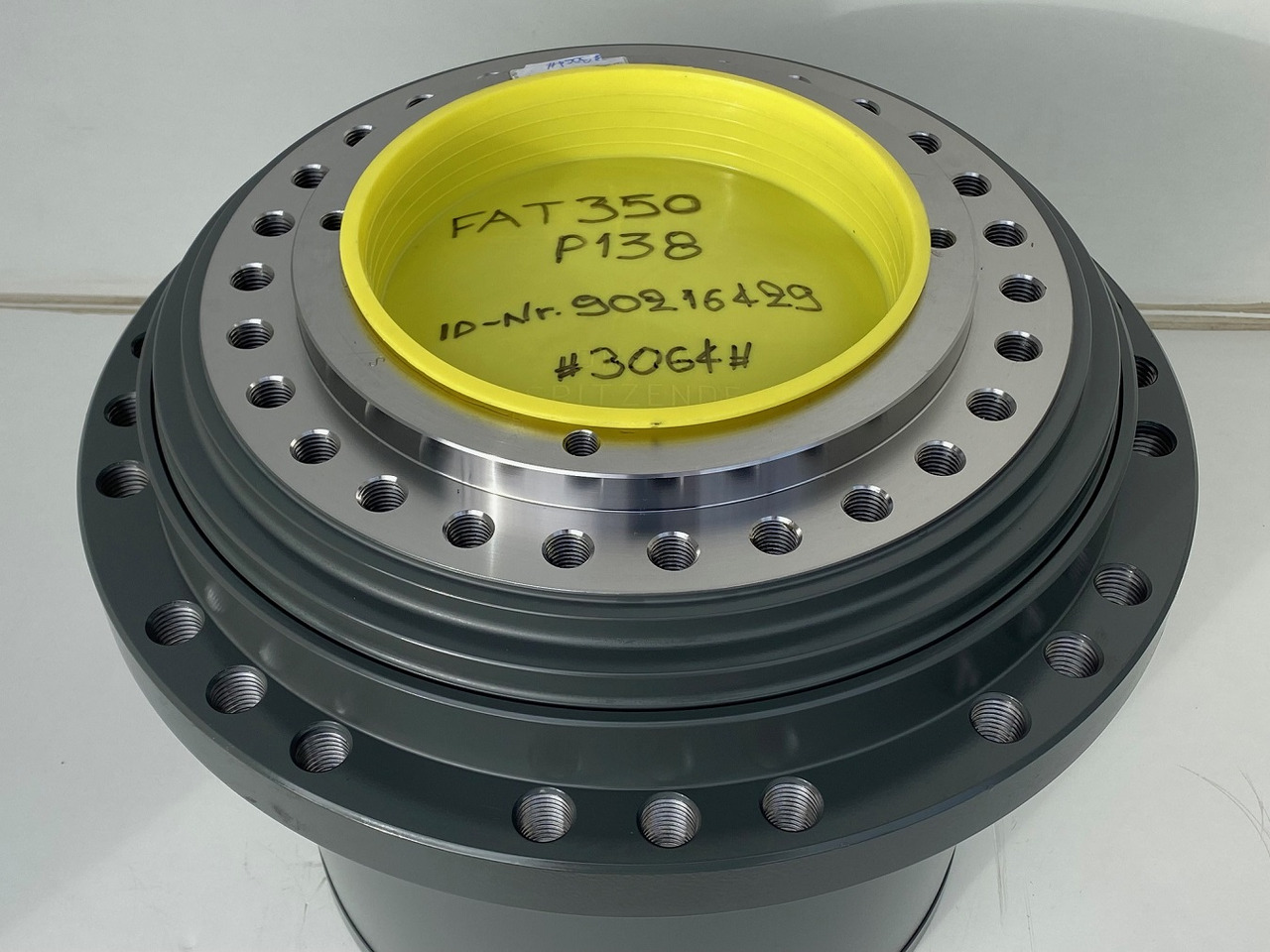 Original Liebherr Fahrantrieb Typ: FAT350P138 mit ID-Nr.90216427 - ID-Nr.90216428 - ID-Nr.90216429.  LO1926, LOS926, R922, R924, R926, R930.  #90216428.3064# - Mando final para Maquinaria de construcción: foto 4 Original Liebherr Fahrantrieb Typ: FAT350P138 mit ID-Nr.90216427 - ID-Nr.90216428 - ID-Nr.90216429.  LO1926, LOS926, R922, R924, R926, R930.  #90216428.3064# - Mando final para Maquinaria de construcción: foto 4