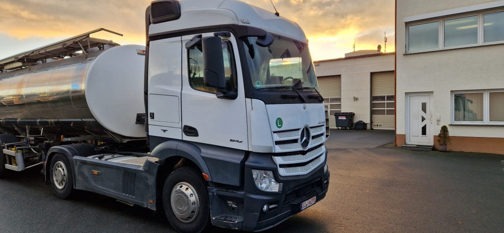 Mercedes Benz Actros 1842 4x2 (Nr. 5952) - Cabeza tractora: foto 3 Mercedes Benz Actros 1842 4x2 (Nr. 5952) - Cabeza tractora: foto 3