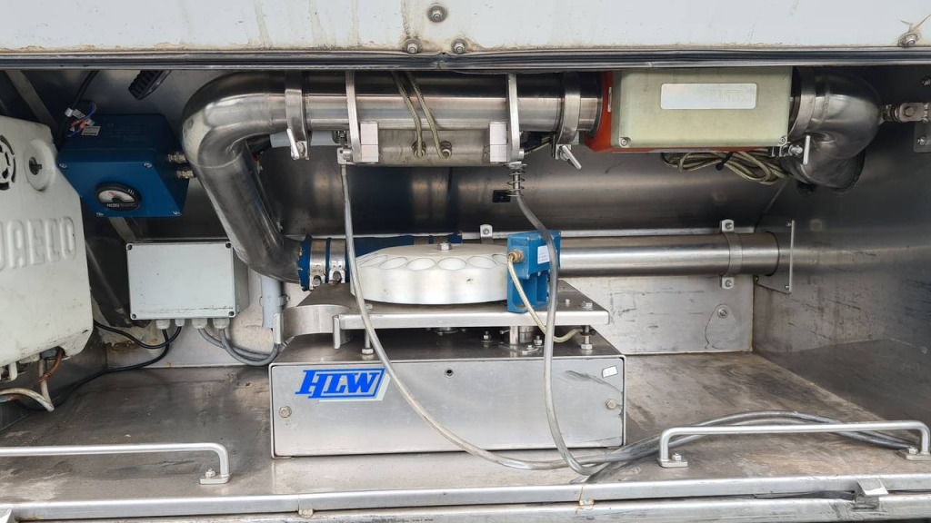 MAN TGS 26.400 (6x2) (Nr. 4957) - Camión cisterna: foto 2 MAN TGS 26.400 (6x2) (Nr. 4957) - Camión cisterna: foto 2