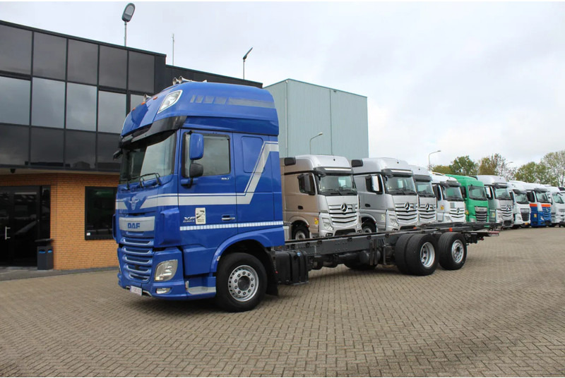 DAF XF 510 * EURO6 * MANUAL * 6X2 * - Camión chasis: foto 2 DAF XF 510 * EURO6 * MANUAL * 6X2 * - Camión chasis: foto 2