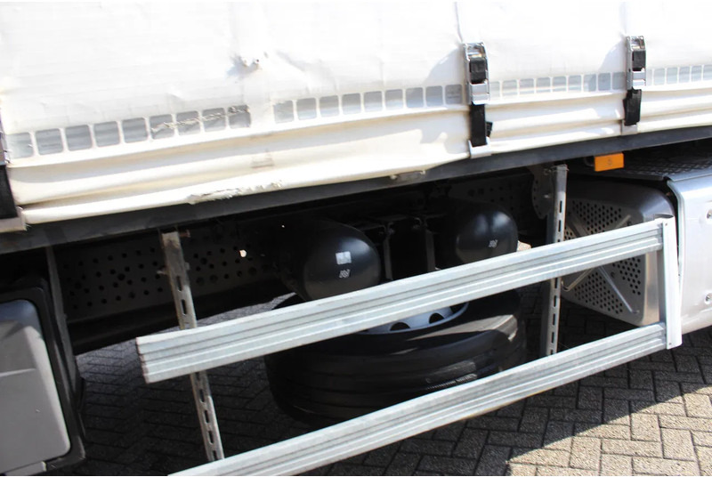 Camión caja cerrada Mercedes-Benz Antos 1824 * EURO6 * 4X2 *: foto 11