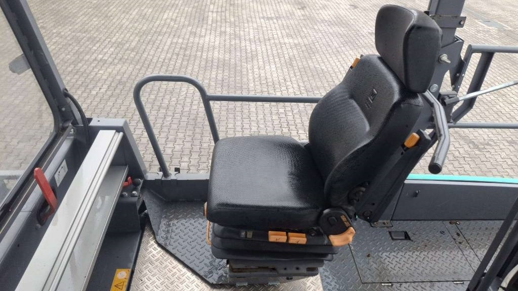 Pavimentadora de asfalto Vögele MT 3000-2i: foto 15