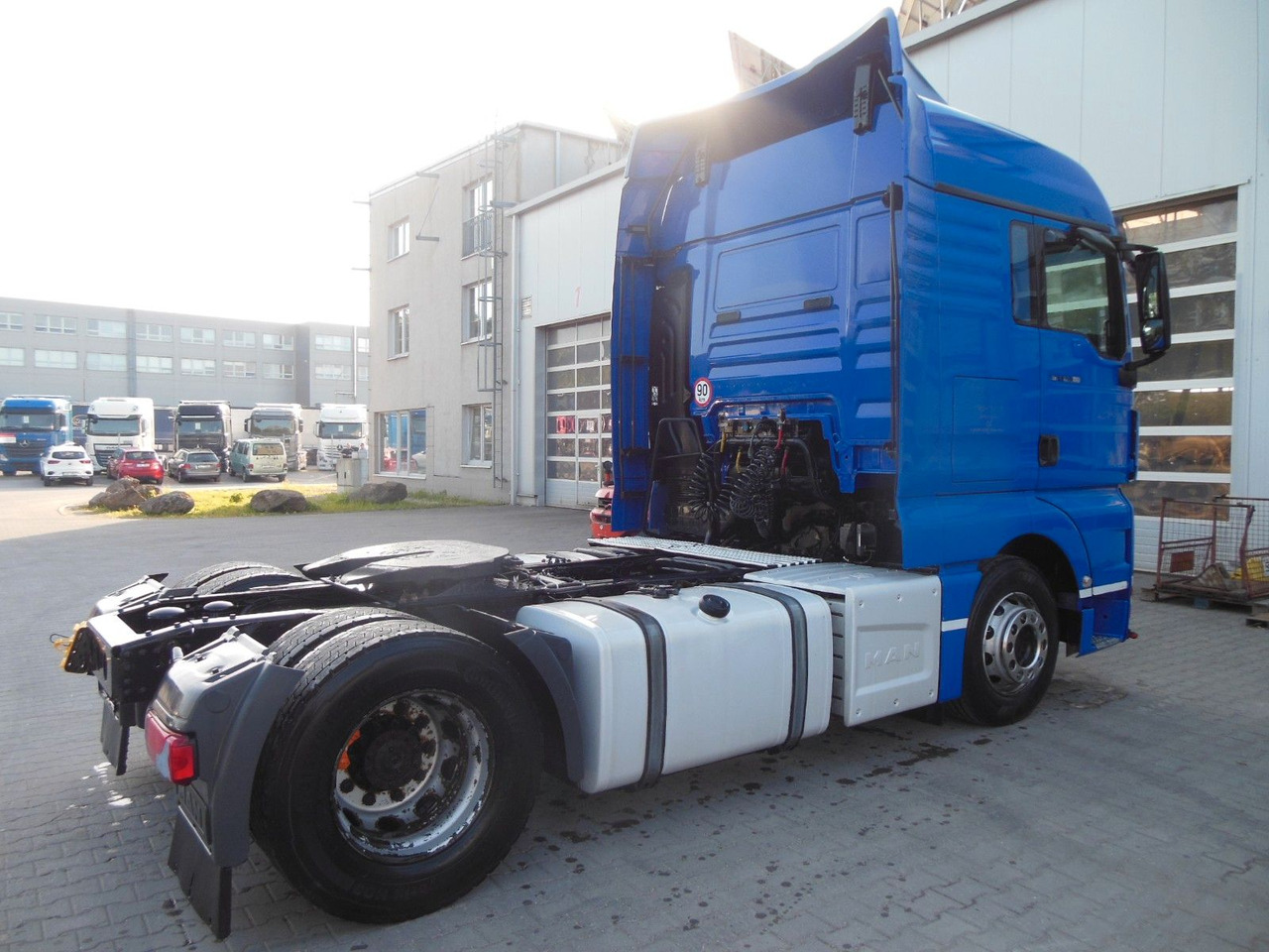 MAN TGX 18.480 BLS, MANUELL, STANDART - Cabeza tractora: foto 3 MAN TGX 18.480 BLS, MANUELL, STANDART - Cabeza tractora: foto 3