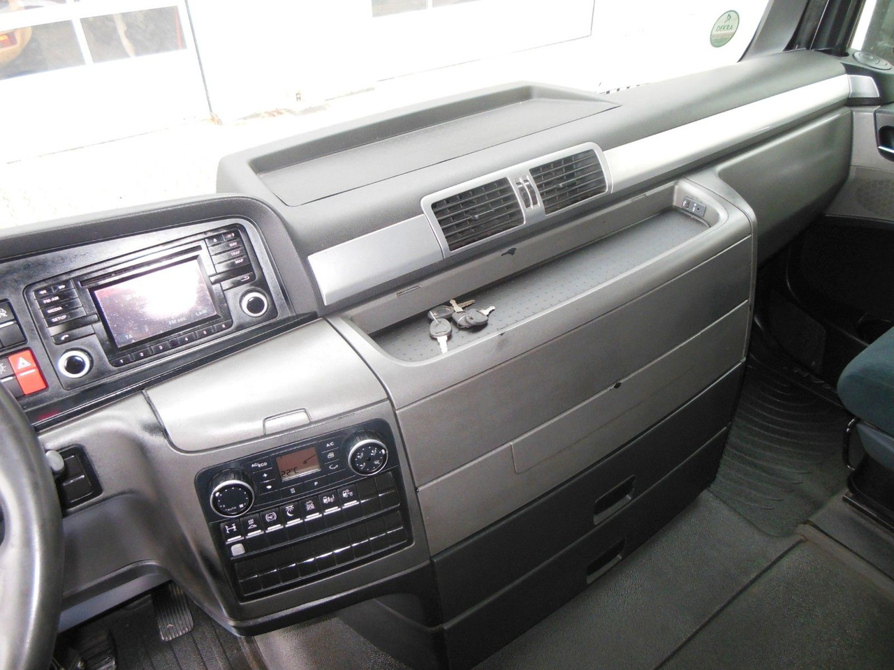 Cabeza tractora MAN TGX 18.480 LLS-U, LOWDECK + KRONE MEGA MAN TGX 18.480 LLS-U, LOWDECK: foto 18