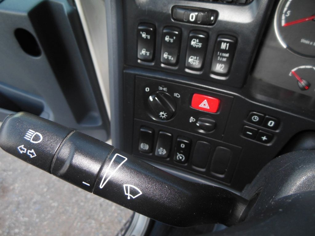 Camión lona Scania R410, JUMBOZUG 120M3, RETARDER, TOP STAND!! Scania R410, JUMBOZUG 120M3, RETARDER, TOP STAND!!: foto 19 Camión lona Scania R410, JUMBOZUG 120M3, RETARDER, TOP STAND!! Scania R410, JUMBOZUG 120M3, RETARDER, TOP STAND!!: foto 19