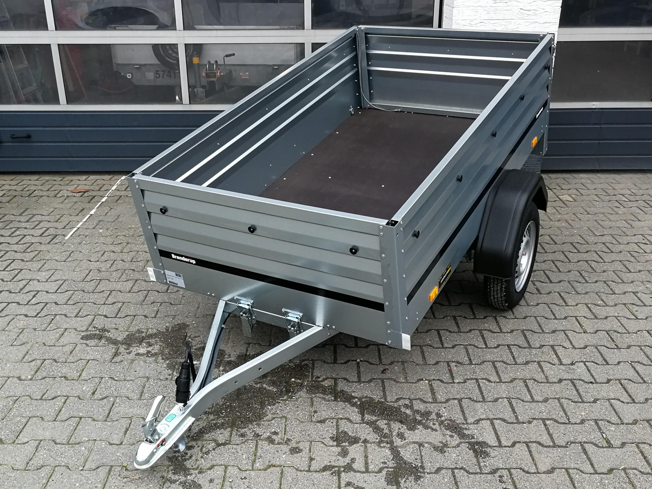 Brenderup 1205 S XLUB 750 Klappdeichselanhänger 204x116x55cm hohe Bordwände 750kg Januar Aktion - Remolque de coche: foto 2 Brenderup 1205 S XLUB 750 Klappdeichselanhänger 204x116x55cm hohe Bordwände 750kg Januar Aktion - Remolque de coche: foto 2
