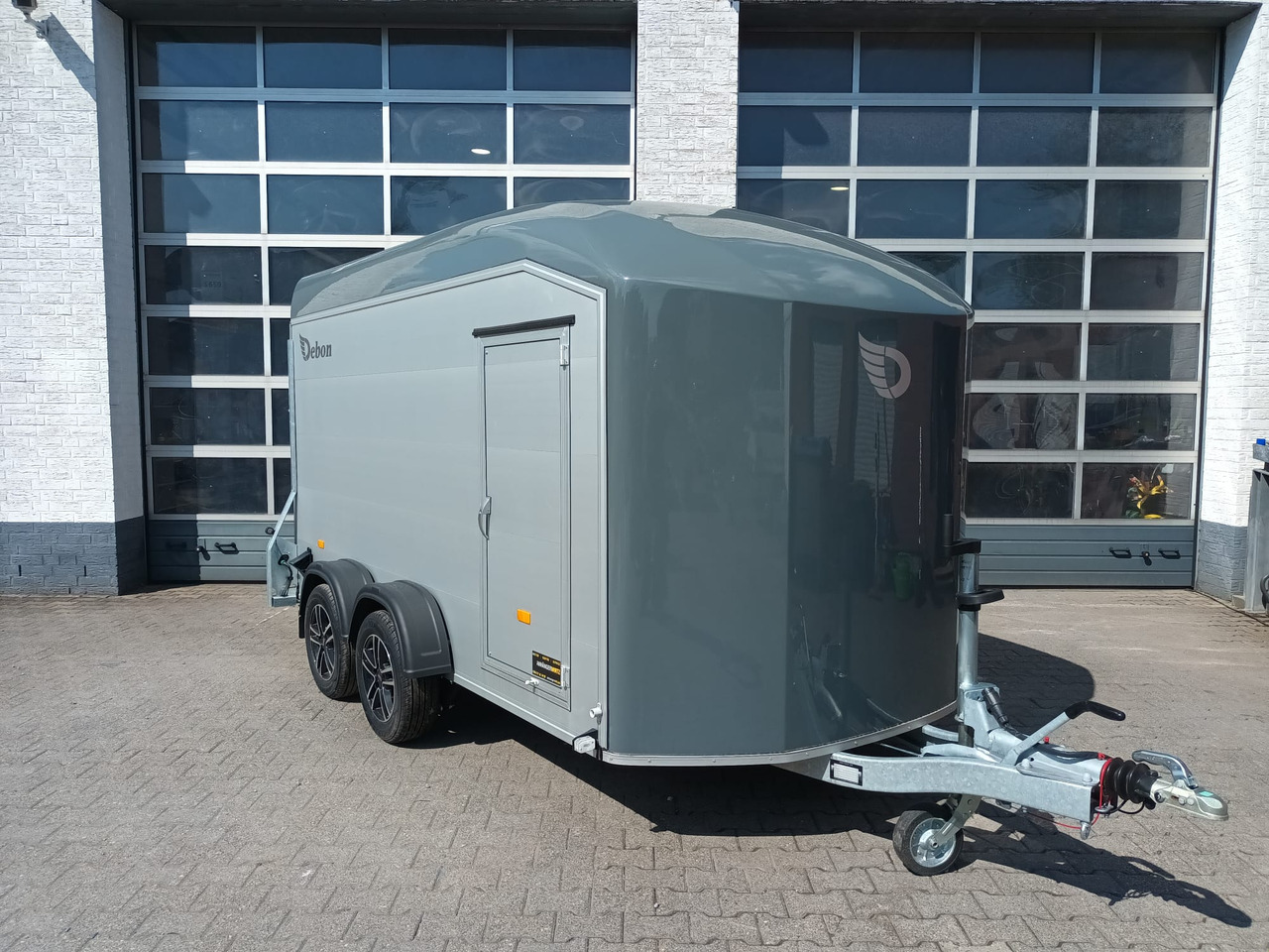 Cargo Roadster 700 plus 375x180x200cm Alu Poly irongrey Leichtmetallräder 2600kg Pullman 100km/H 24 - Remolque de coche: foto 1 Cargo Roadster 700 plus 375x180x200cm Alu Poly irongrey Leichtmetallräder 2600kg Pullman 100km/H 24 - Remolque de coche: foto 1