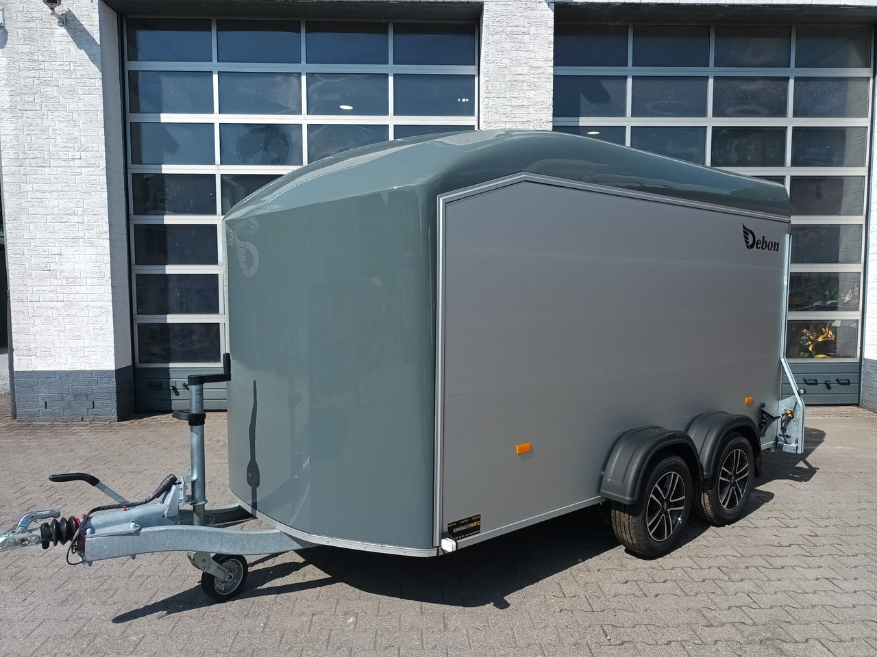 Cargo Roadster 700 plus 375x180x200cm Alu Poly irongrey Leichtmetallräder 2600kg Pullman 100km/H 24 - Remolque de coche: foto 3 Cargo Roadster 700 plus 375x180x200cm Alu Poly irongrey Leichtmetallräder 2600kg Pullman 100km/H 24 - Remolque de coche: foto 3
