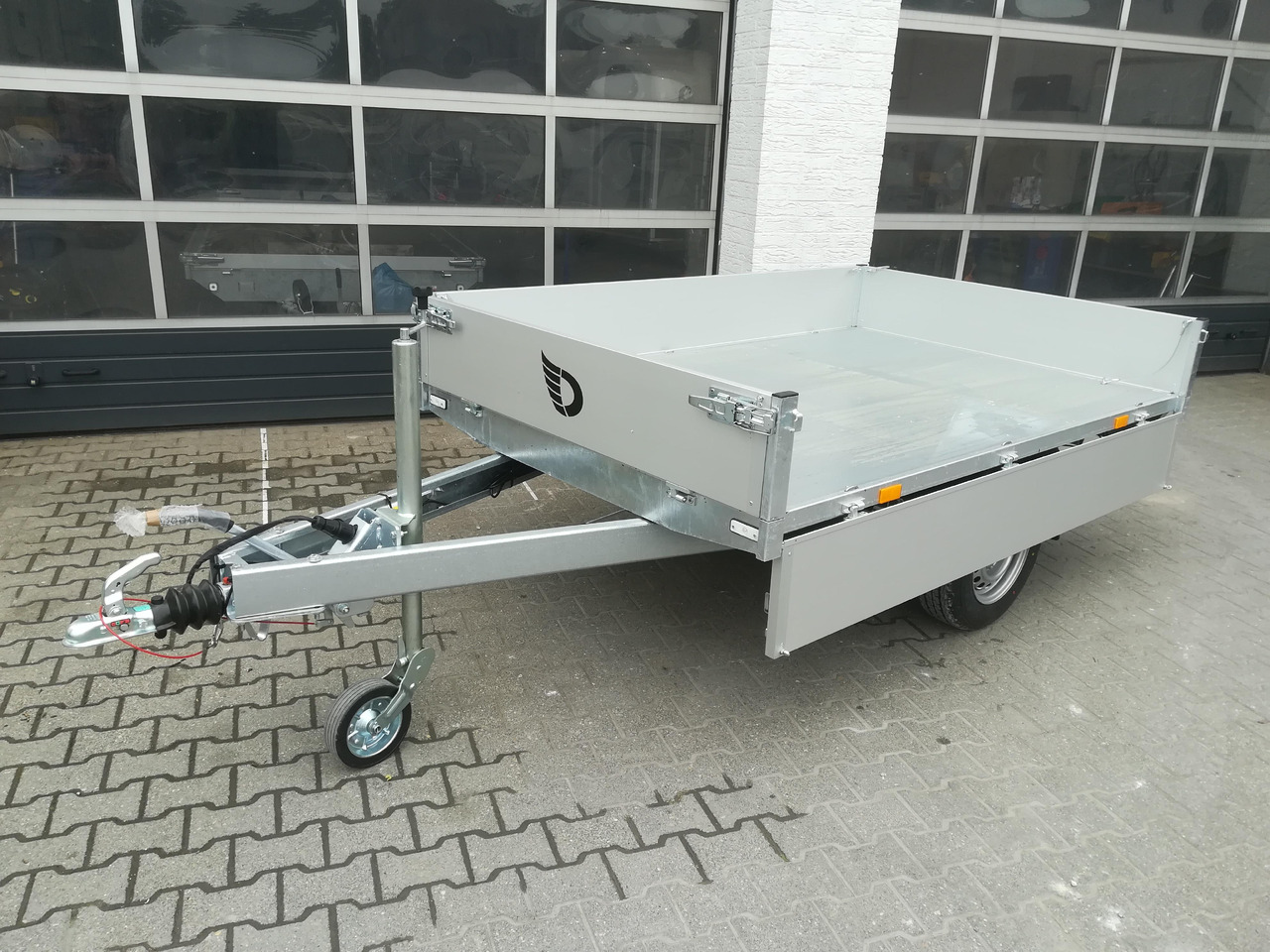 Cheval Liberte Debon Kipper PW 0 Lux Elektro 250x155x30cm 1500kg Januar Online Aktion - Remolque volquete: foto 5 Cheval Liberte Debon Kipper PW 0 Lux Elektro 250x155x30cm 1500kg Januar Online Aktion - Remolque volquete: foto 5